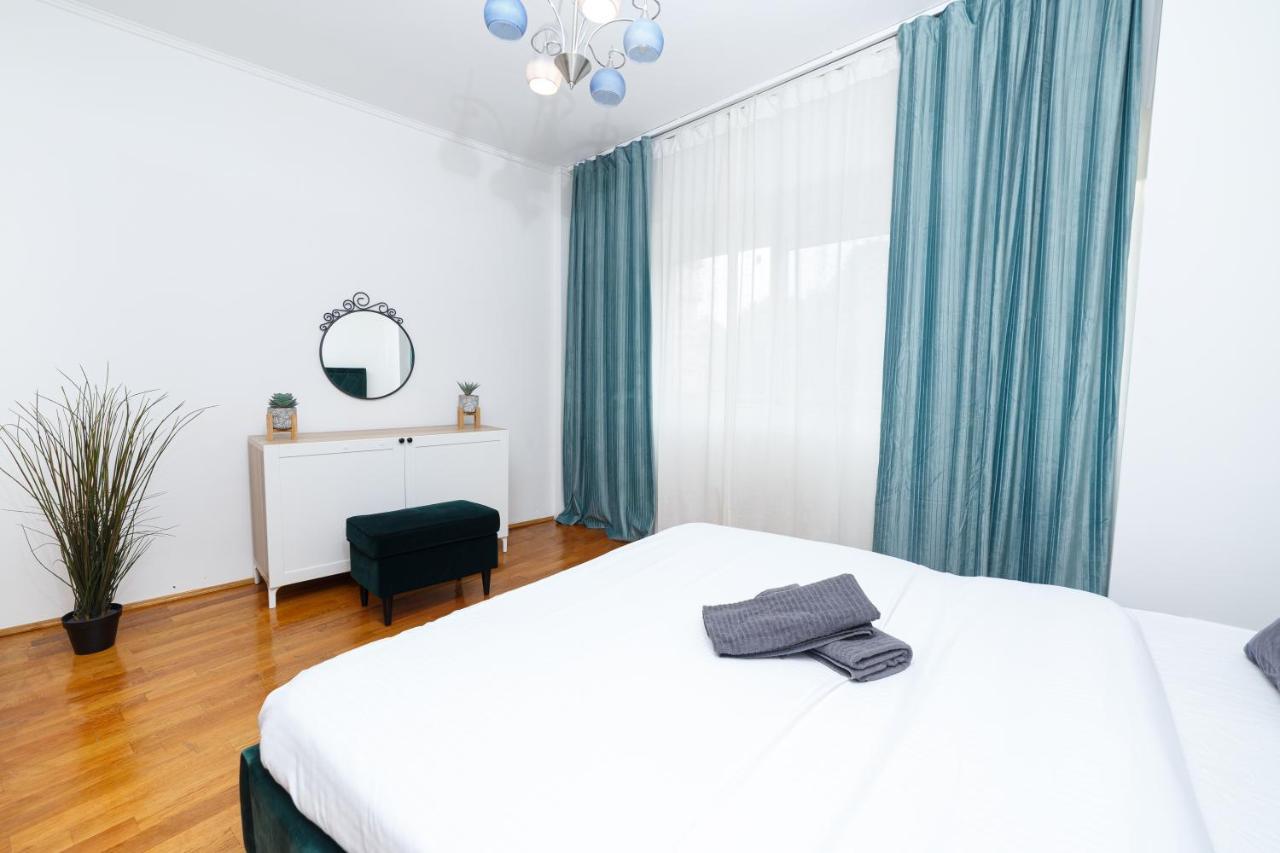 Color Apartments Unirii 14 Blv Bucureşti Exterior foto